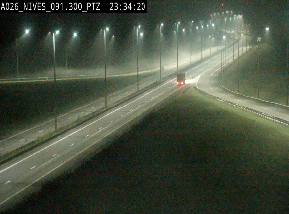 <h2>Webcam autoroute A26/E25 à hauteur de Vaux-sur-Sûre (Nives), à la jonction avec la N848 en direction de Liège - BK 91,3</h2>