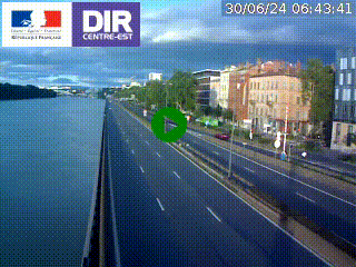 Caméra de circulation sur A7 à Lyon Perrache vers Marseille, le long du Rhône