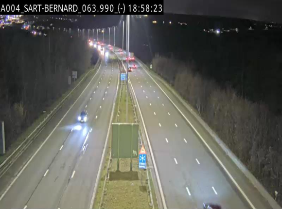 Webcam E411 à hauteur d'Assesse en provenance d'Arlon ou de la N4 vers Namur