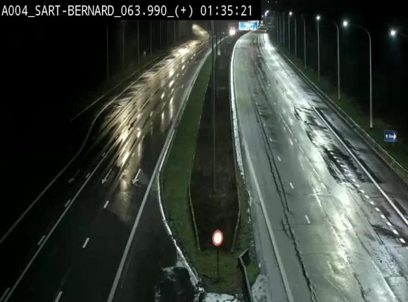 <h2>Webcam sur l'E411 à hauteur de la jonction avec la N4 à la sortie de Namur. Vue orientée vers Luxembourg</h2>