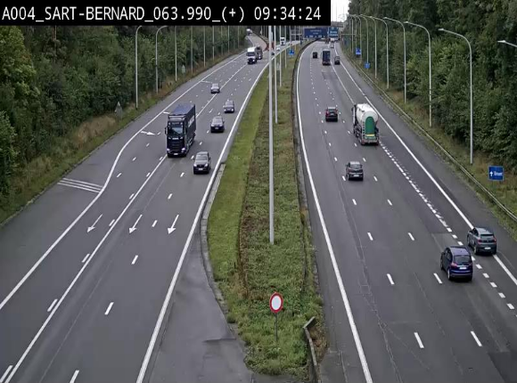 <h2>Webcam sur l'E411 à hauteur de la jonction avec la N4 à la sortie de Namur. Vue orientée vers Luxembourg</h2>