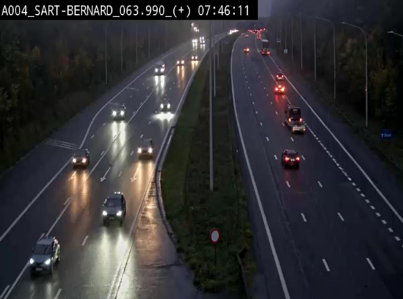 <h2>Webcam sur l'E411 à hauteur de la jonction avec la N4 à la sortie de Namur. Vue orientée vers Luxembourg</h2>