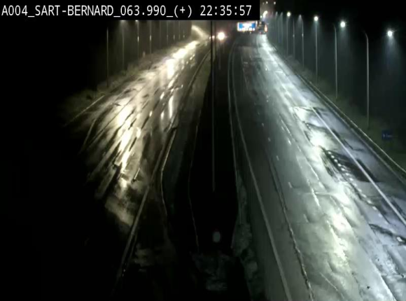 <h2>Webcam sur l'E411 à hauteur de la jonction avec la N4 à la sortie de Namur. Vue orientée vers Luxembourg</h2>