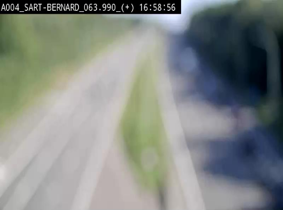 <h2>Webcam sur l'E411 à hauteur de la jonction avec la N4 à la sortie de Namur. Vue orientée vers Luxembourg</h2>