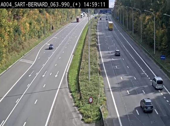 <h2>Webcam sur l'E411 à hauteur de la jonction avec la N4 à la sortie de Namur. Vue orientée vers Luxembourg</h2>