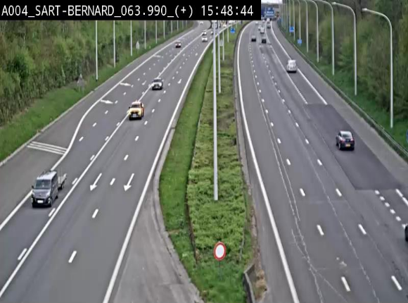 <h2>Webcam sur l'E411 à hauteur de la jonction avec la N4 à la sortie de Namur. Vue orientée vers Luxembourg</h2>