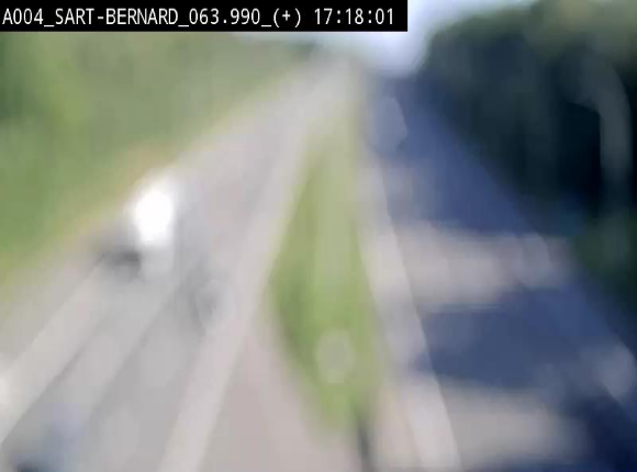 <h2>Webcam sur l'E411 à hauteur de la jonction avec la N4 à la sortie de Namur. Vue orientée vers Luxembourg</h2>