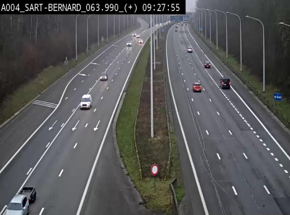 Webcam sur l'E411 à hauteur de la jonction avec la N4 à la sortie de Namur. Vue orientée vers Luxembourg