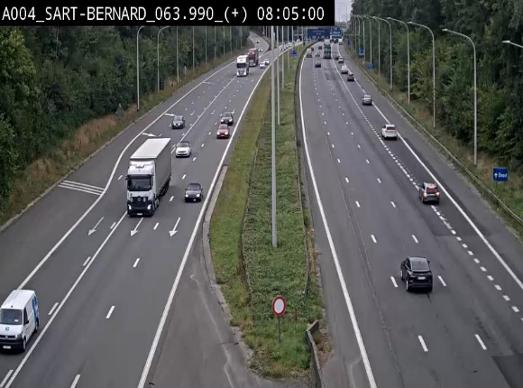 <h2>Webcam sur l'E411 à hauteur de la jonction avec la N4 à la sortie de Namur. Vue orientée vers Luxembourg</h2>