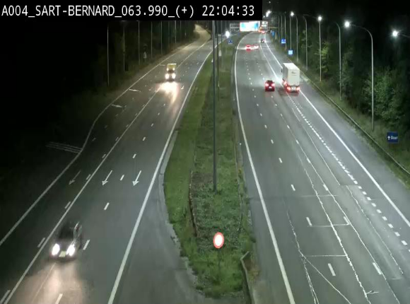 <h2>Webcam sur l'E411 à hauteur de la jonction avec la N4 à la sortie de Namur. Vue orientée vers Luxembourg</h2>