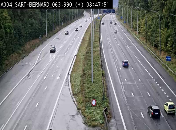 Webcam sur l'E411 à hauteur de la jonction avec la N4 à la sortie de Namur. Vue orientée vers Luxembourg