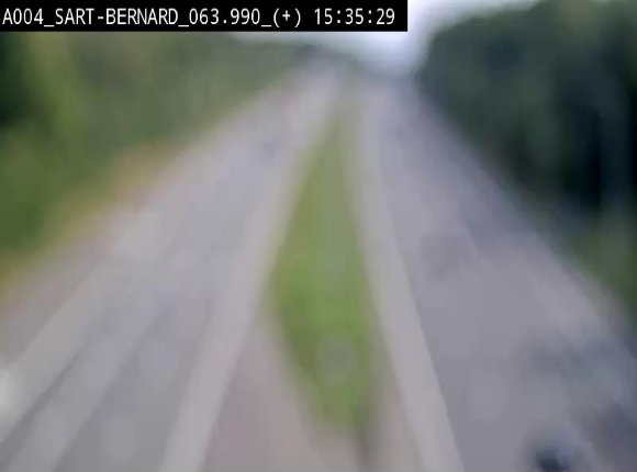 <h2>Webcam sur l'E411 à hauteur de la jonction avec la N4 à la sortie de Namur. Vue orientée vers Luxembourg</h2>