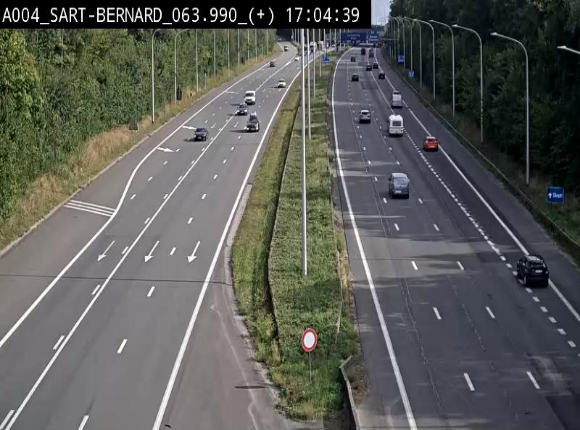 <h2>Webcam sur l'E411 à hauteur de la jonction avec la N4 à la sortie de Namur. Vue orientée vers Luxembourg</h2>