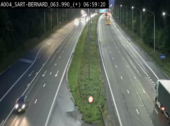 Webcam sur l'E411 à hauteur de la jonction avec la N4 à la sortie de Namur. Vue orientée vers Luxembourg
