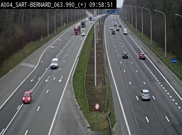 Webcam sur l'E411 à hauteur de la jonction avec la N4 à la sortie de Namur. Vue orientée vers Luxembourg