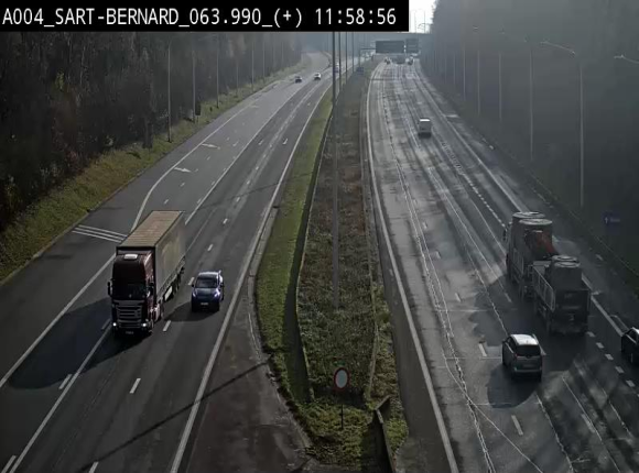Webcam sur l'E411 à hauteur de la jonction avec la N4 à la sortie de Namur. Vue orientée vers Luxembourg
