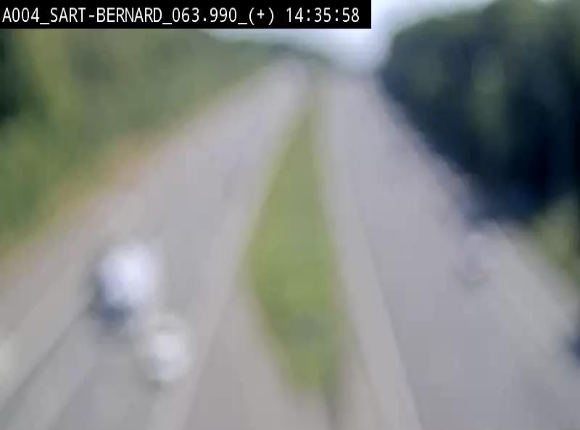 <h2>Webcam sur l'E411 à hauteur de la jonction avec la N4 à la sortie de Namur. Vue orientée vers Luxembourg</h2>
