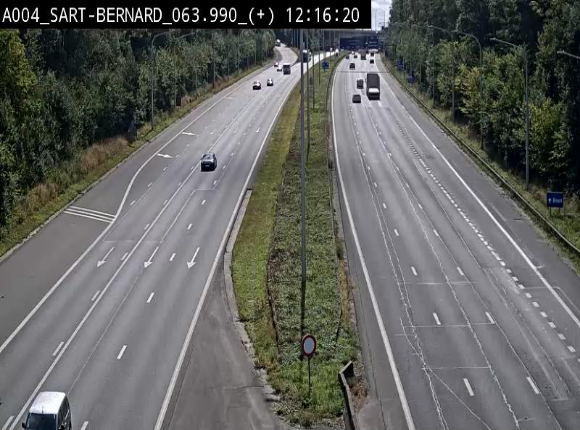 Webcam sur l'E411 à hauteur de la jonction avec la N4 à la sortie de Namur. Vue orientée vers Luxembourg