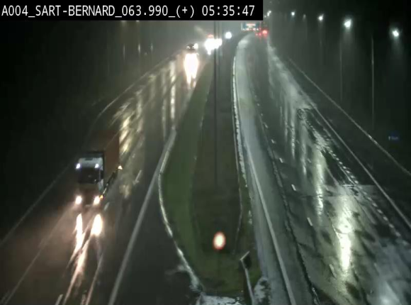 Webcam sur l'E411 à hauteur de la jonction avec la N4 à la sortie de Namur. Vue orientée vers Luxembourg