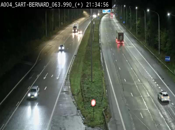 <h2>Webcam sur l'E411 à hauteur de la jonction avec la N4 à la sortie de Namur. Vue orientée vers Luxembourg</h2>