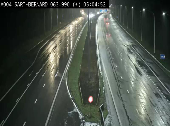 Webcam sur l'E411 à hauteur de la jonction avec la N4 à la sortie de Namur. Vue orientée vers Luxembourg