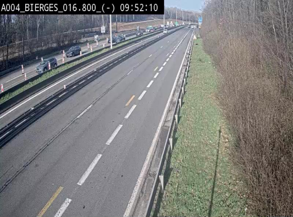 Webcam E411(A4) à Wavre, à hauteur de la sortie 5 Bierges. Vue orientée vers Bruxelles