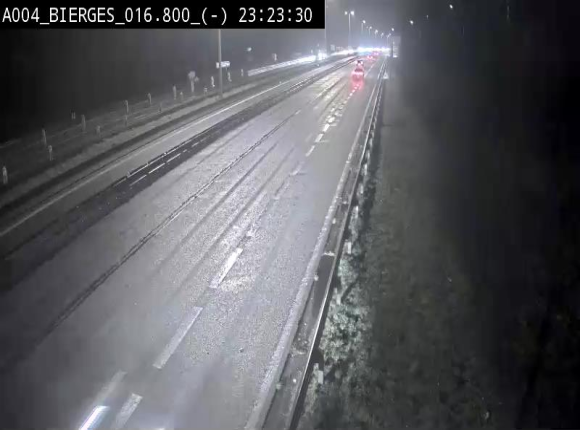 Webcam E411(A4) à Wavre, à hauteur de la sortie 5 Bierges. Vue orientée vers Bruxelles