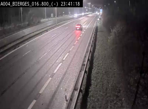 Webcam E411(A4) à Wavre, à hauteur de la sortie 5 Bierges. Vue orientée vers Bruxelles