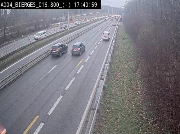 Webcam E411(A4) à Wavre, à hauteur de la sortie 5 Bierges. Vue orientée vers Bruxelles