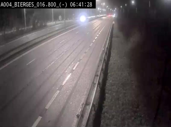 Webcam E411(A4) à Wavre, à hauteur de la sortie 5 Bierges. Vue orientée vers Bruxelles