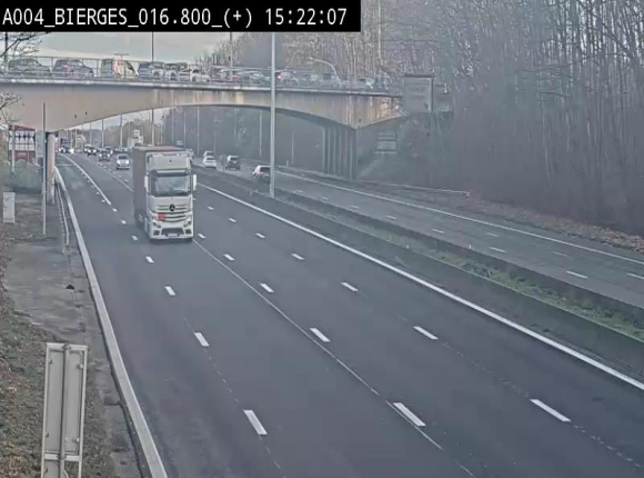 <h2>Webcam à Wavre, à hauteur de la sortie 5 Bierges. Vue orientée vers Namur</h2>