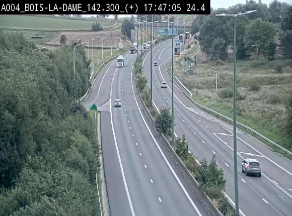 <h2>Webcam située entre la sortie 29 Neufchâteau et la jonction avec l'E25 en direction de Liège et Luxembourg</h2>