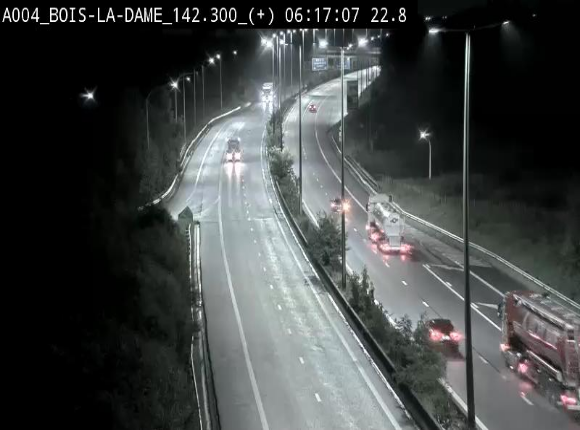 <h2>Webcam située entre la sortie 29 Neufchâteau et la jonction avec l'E25 en direction de Liège et Luxembourg</h2>