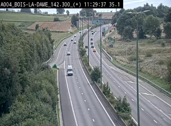 <h2>Webcam située entre la sortie 29 Neufchâteau et la jonction avec l'E25 en direction de Liège et Luxembourg</h2>
