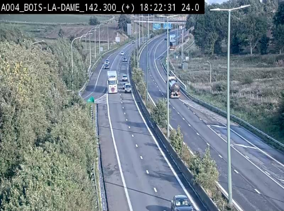 <h2>Webcam située entre la sortie 29 Neufchâteau et la jonction avec l'E25 en direction de Liège et Luxembourg</h2>