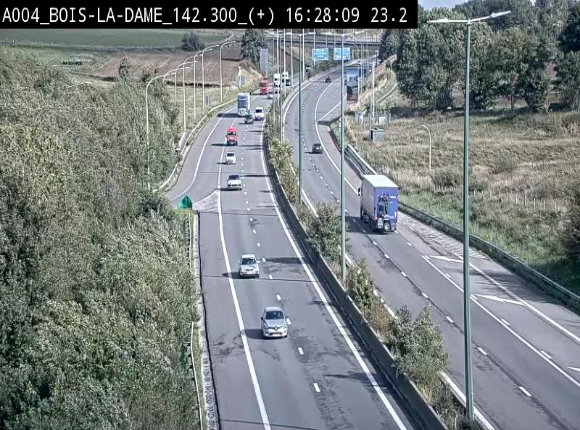 <h2>Webcam située entre la sortie 29 Neufchâteau et la jonction avec l'E25 en direction de Liège et Luxembourg</h2>