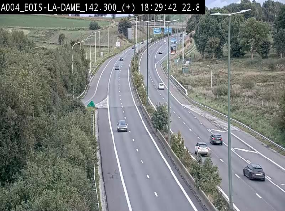 <h2>Webcam située entre la sortie 29 Neufchâteau et la jonction avec l'E25 en direction de Liège et Luxembourg</h2>