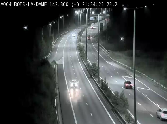 <h2>Webcam située entre la sortie 29 Neufchâteau et la jonction avec l'E25 en direction de Liège et Luxembourg</h2>