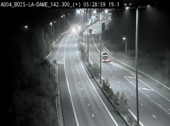 <h2>Webcam située entre la sortie 29 Neufchâteau et la jonction avec l'E25 en direction de Liège et Luxembourg</h2>