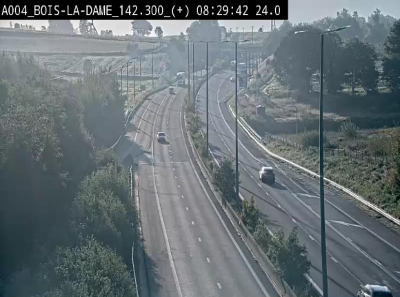 <h2>Webcam située entre la sortie 29 Neufchâteau et la jonction avec l'E25 en direction de Liège et Luxembourg</h2>