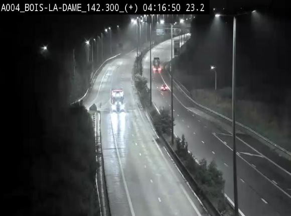 Webcam située entre la sortie 29 Neufchâteau et la jonction avec l'E25 en direction de Liège et Luxembourg
