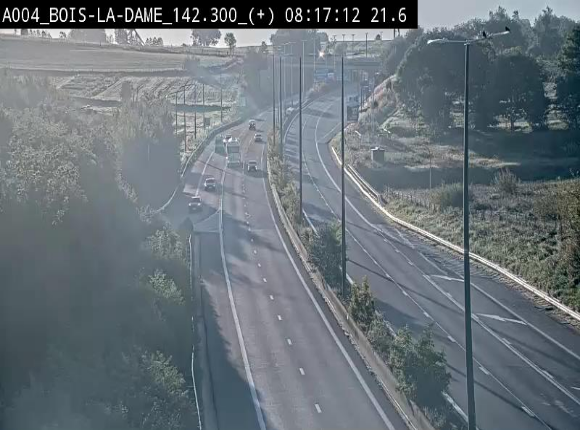<h2>Webcam située entre la sortie 29 Neufchâteau et la jonction avec l'E25 en direction de Liège et Luxembourg</h2>
