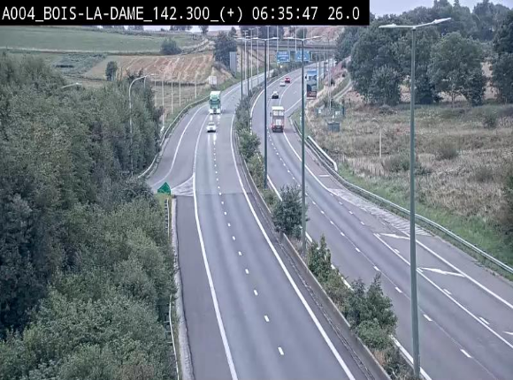<h2>Webcam située entre la sortie 29 Neufchâteau et la jonction avec l'E25 en direction de Liège et Luxembourg</h2>