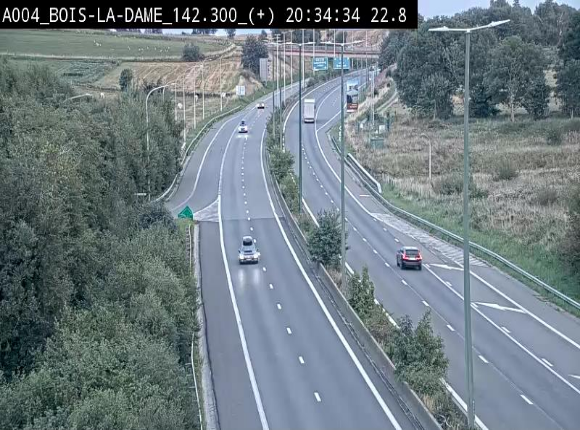 <h2>Webcam située entre la sortie 29 Neufchâteau et la jonction avec l'E25 en direction de Liège et Luxembourg</h2>