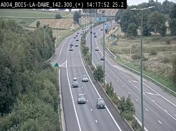 <h2>Webcam située entre la sortie 29 Neufchâteau et la jonction avec l'E25 en direction de Liège et Luxembourg</h2>