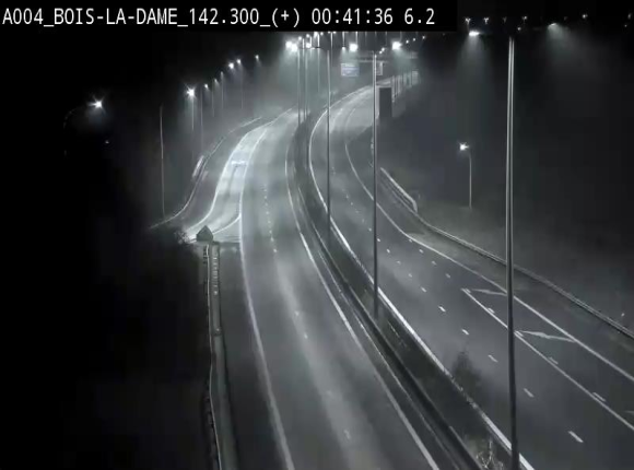 Webcam située entre la sortie 29 Neufchâteau et la jonction avec l'E25 en direction de Liège et Luxembourg