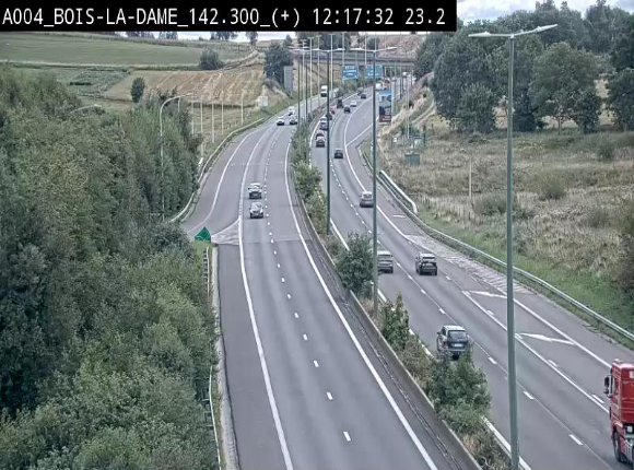 <h2>Webcam située entre la sortie 29 Neufchâteau et la jonction avec l'E25 en direction de Liège et Luxembourg</h2>