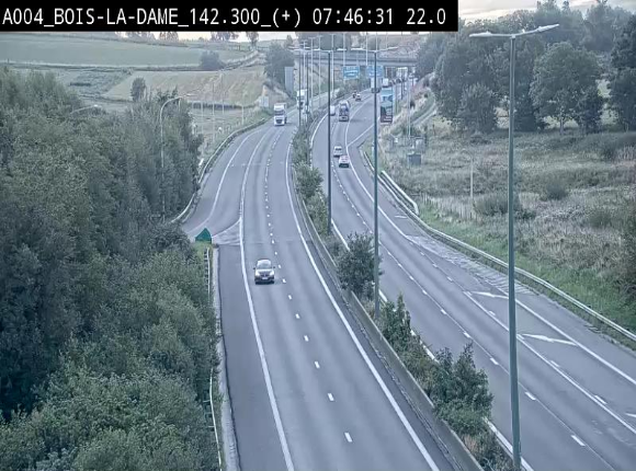 <h2>Webcam située entre la sortie 29 Neufchâteau et la jonction avec l'E25 en direction de Liège et Luxembourg</h2>