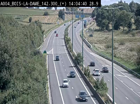 <h2>Webcam située entre la sortie 29 Neufchâteau et la jonction avec l'E25 en direction de Liège et Luxembourg</h2>