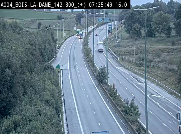 <h2>Webcam située entre la sortie 29 Neufchâteau et la jonction avec l'E25 en direction de Liège et Luxembourg</h2>